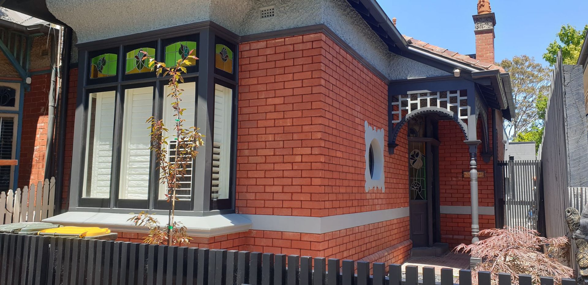 Photo of the finished house facade