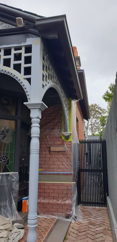 Work in progress photo on wooden arc