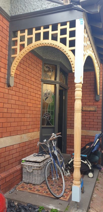 Photo of the sanded wooden arc